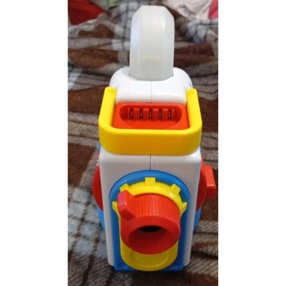 Little Tikes Story Dream Machine Projector with 4 Books - Picture 6 of 6